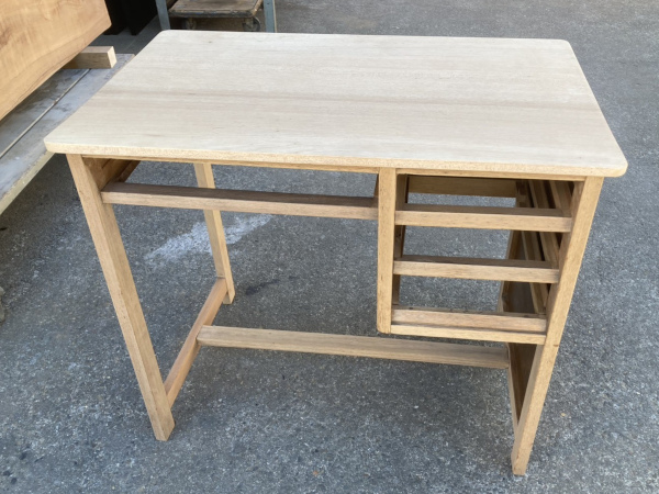 机のリフォーム途中